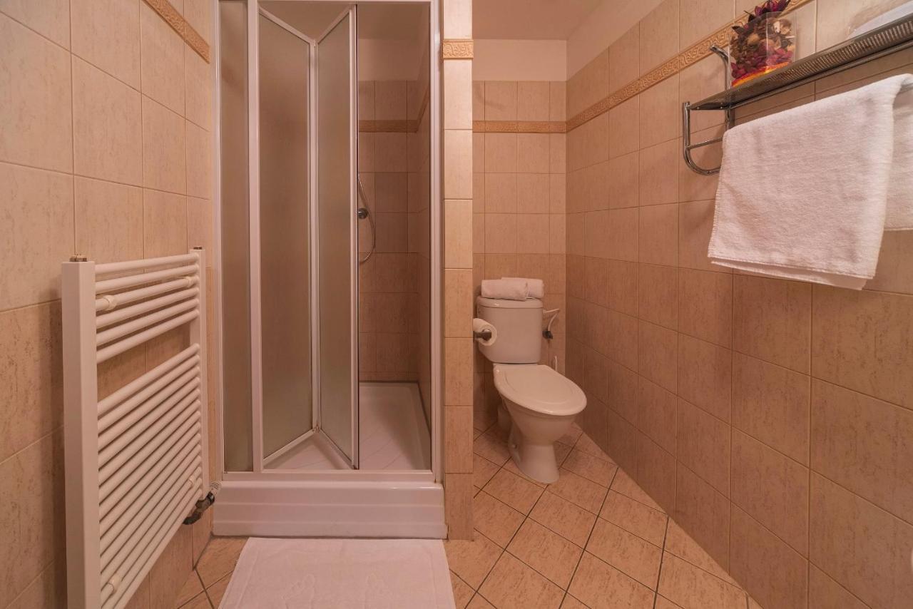 Zamecky Hotel Metternich Velka Hledsebe Εξωτερικό φωτογραφία